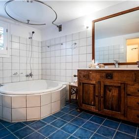 3 bedroom villa with pool & sea & mountain views, Episkepsi, sleeps 7